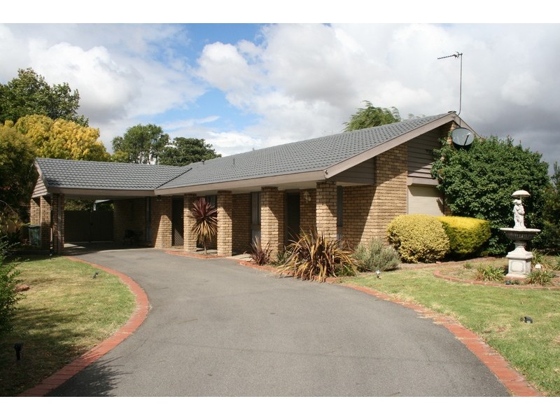 4 Willow Court, Morwell VIC 3840