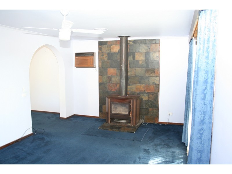 27 Withams Road, Yinnar VIC 3869