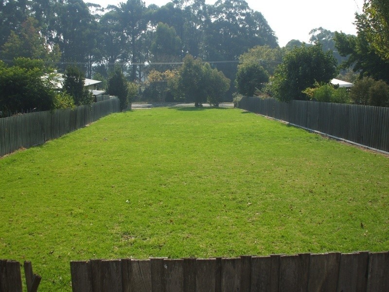 22 Inglis Avenue, Mirboo North VIC 3871