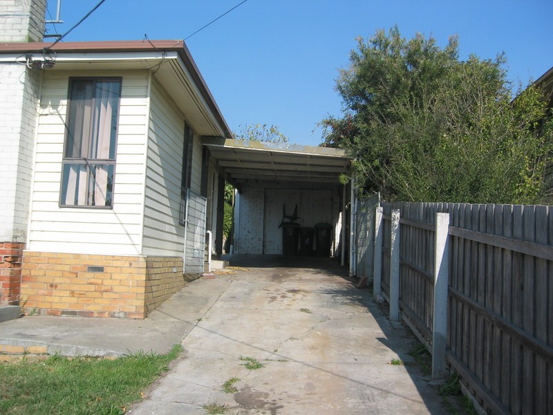 24 Livingstone Street, Morwell VIC 3840