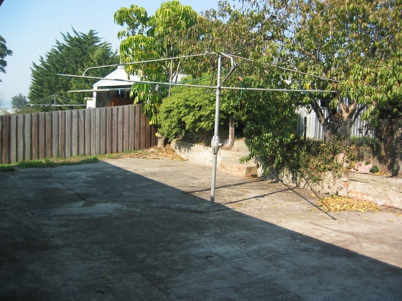 24 Livingstone Street, Morwell VIC 3840