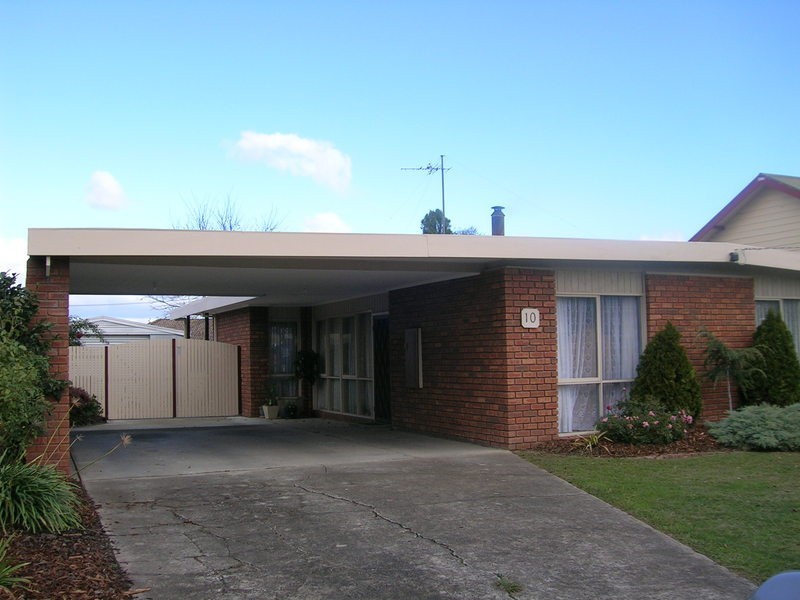 10 Littleton Avenue, Yinnar VIC 3869
