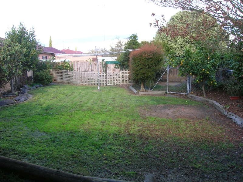 24 Williams Crescent, Yinnar VIC 3869