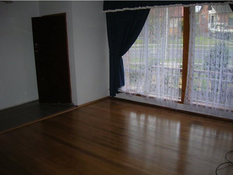 17 Heesom Crescent, Churchill VIC 3842