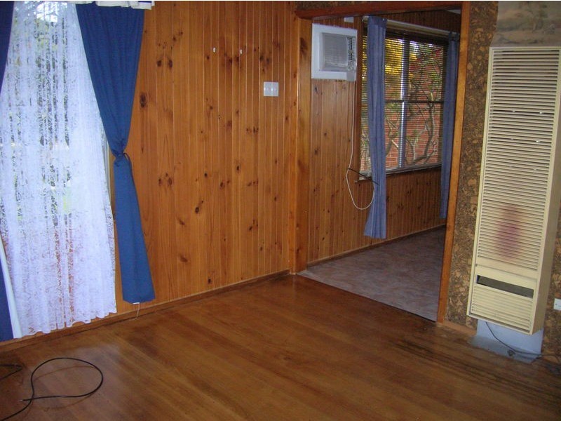 17 Heesom Crescent, Churchill VIC 3842