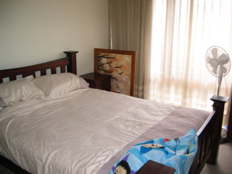 2/18 Hoyle Street, Morwell VIC 3840