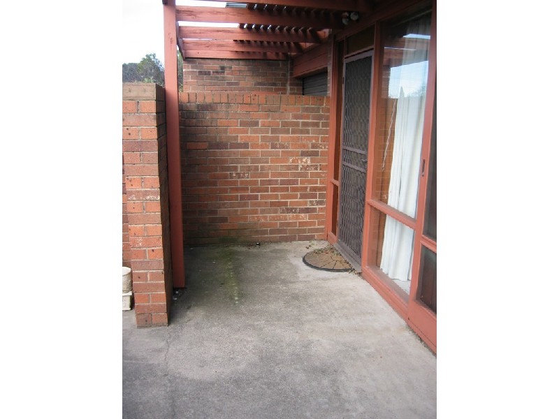 2/18 Hoyle Street, Morwell VIC 3840