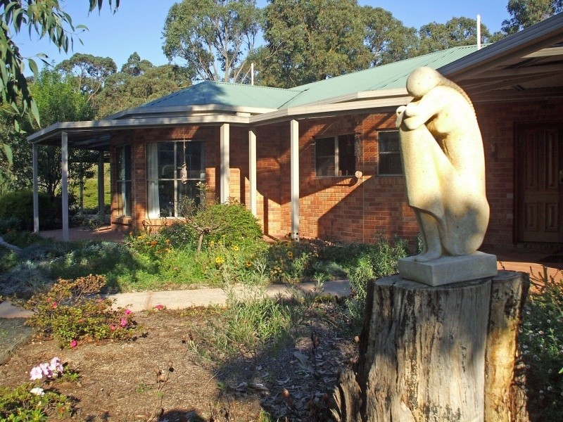 3 Cuthbertson Court, Mirboo North VIC 3871
