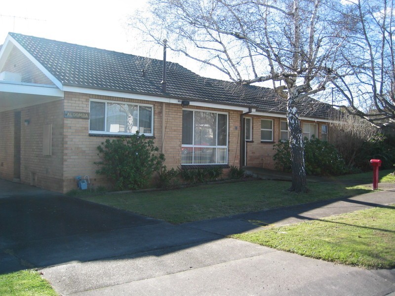 8 Sinclair Avenue, Morwell VIC 3840