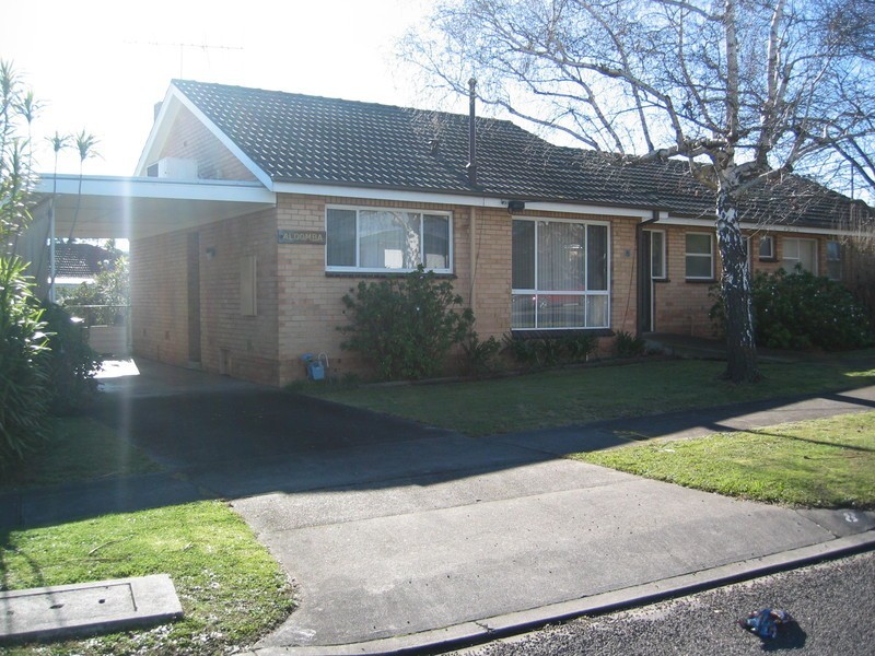 8 Sinclair Avenue, Morwell VIC 3840