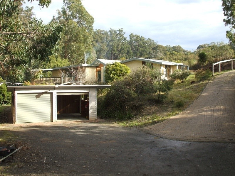 900 Darlimurla Road, Boolarra VIC 3870