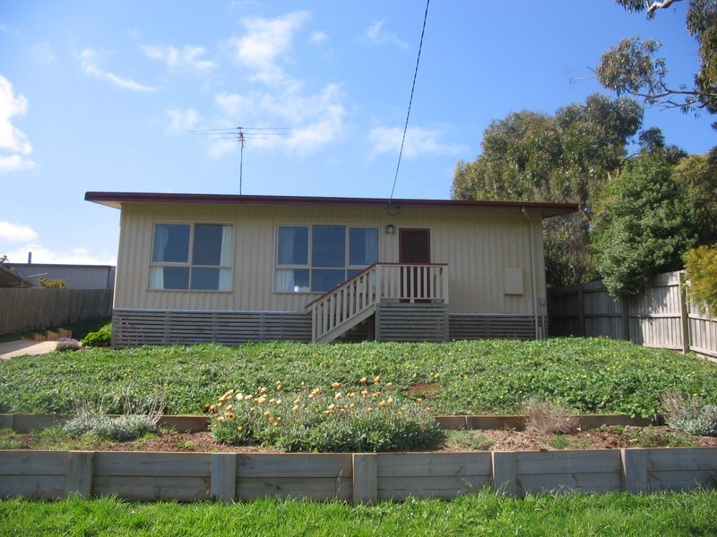 37 Murray Street, Mirboo North VIC 3871