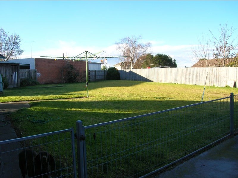 6 Albert Court, Morwell VIC 3840