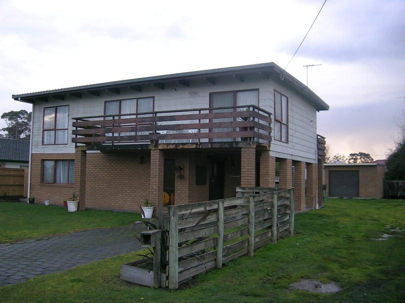 3-5 Littleton Avenue, Yinnar VIC 3869