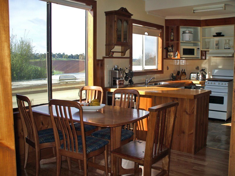 38 Giles Street, Mirboo North VIC 3871