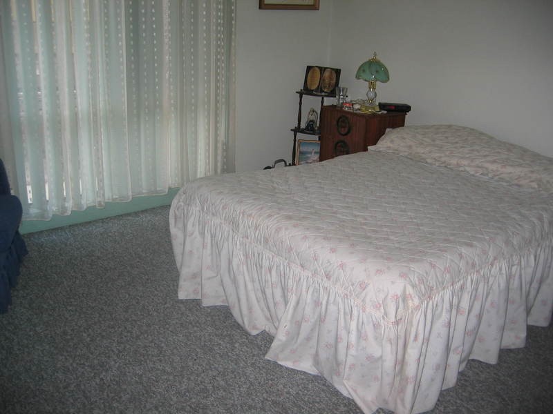 1&2/10 Sinclair Avenue, Morwell VIC 3840