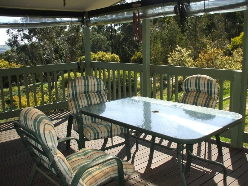 3 Hilltop Court, Mirboo North VIC 3871