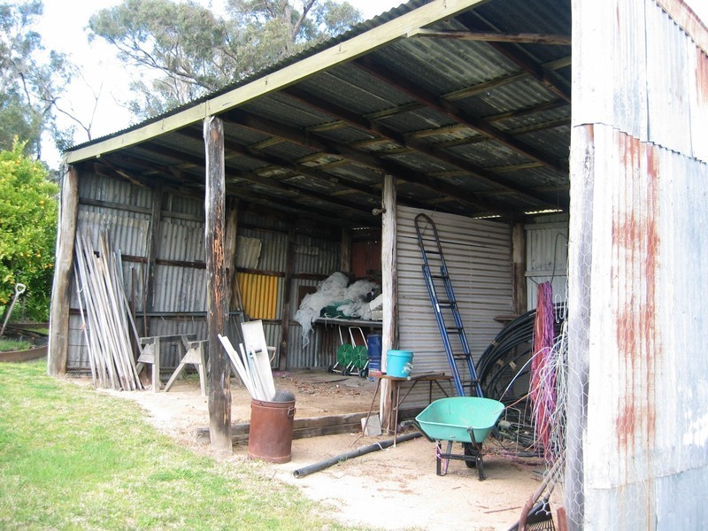 124 Stradbroke Road, Gormandale VIC 3873