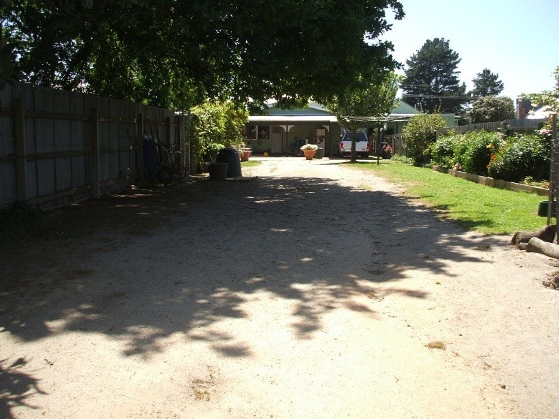 60 Ridgway, Mirboo North VIC 3871