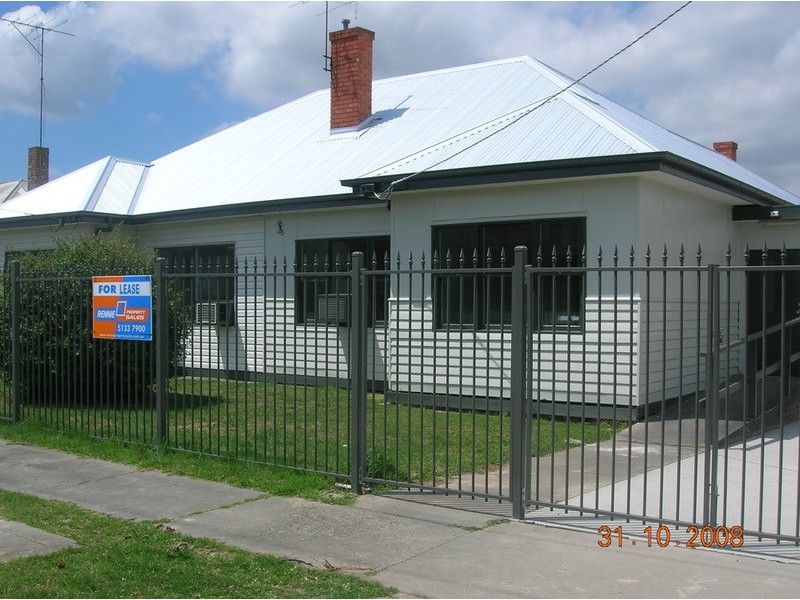 6 –  8 Hopetoun Avenue, Morwell VIC 3840