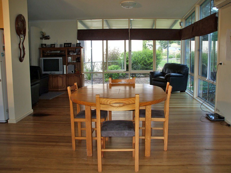 20 Baths Road, Mirboo North VIC 3871