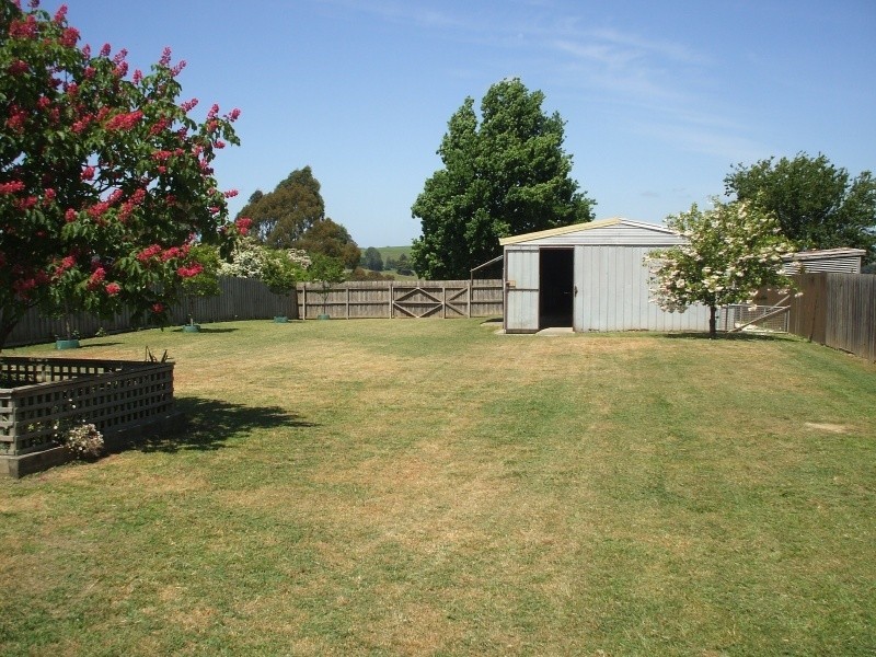 62 Ridgway, Mirboo North VIC 3871