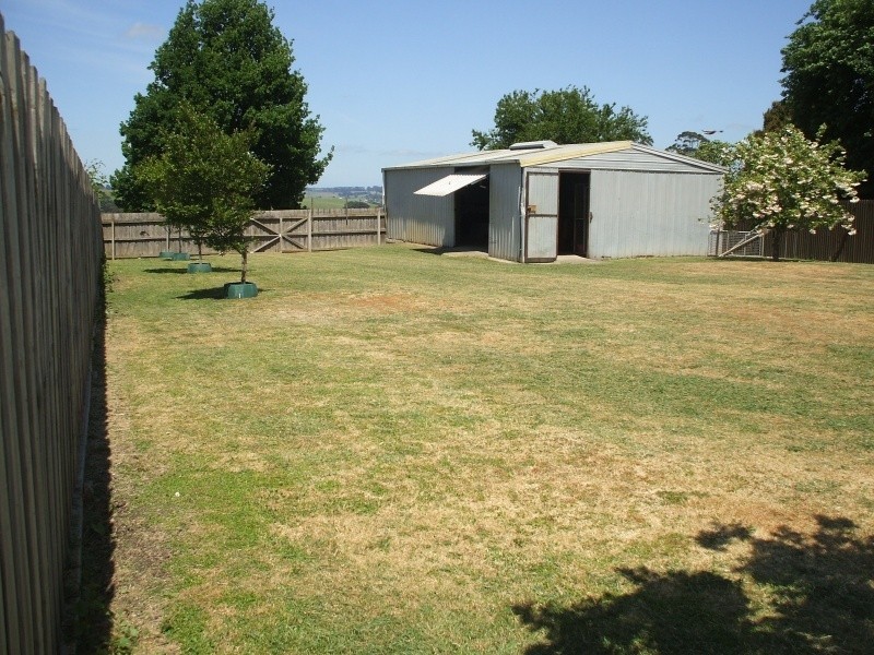 62 Ridgway, Mirboo North VIC 3871