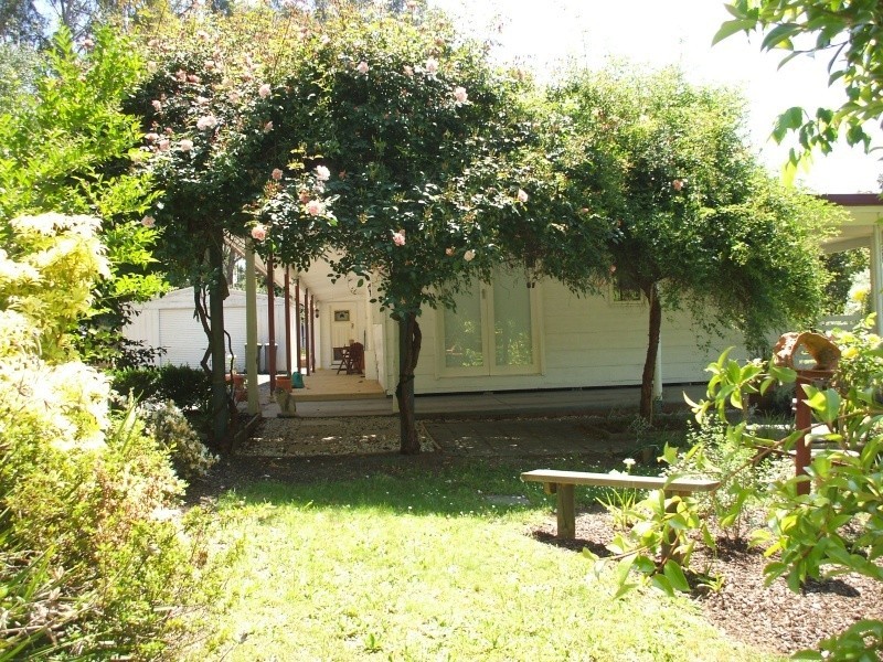 10 Galvins Road, Mirboo North VIC 3871