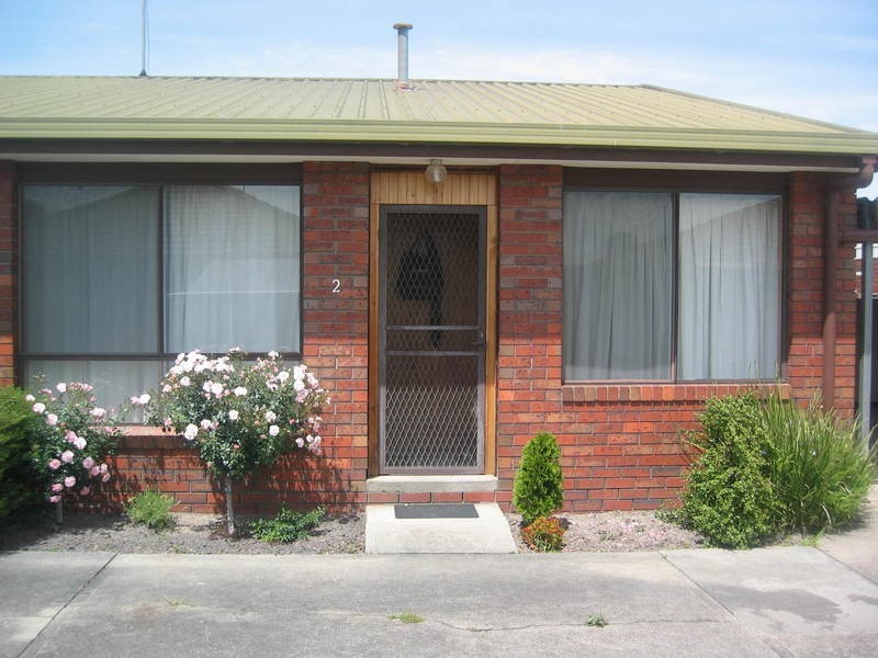 2/30 Saxtons Drive, Moe VIC 3825