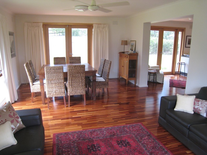 15 Farrans Road, Hazelwood South VIC 3840