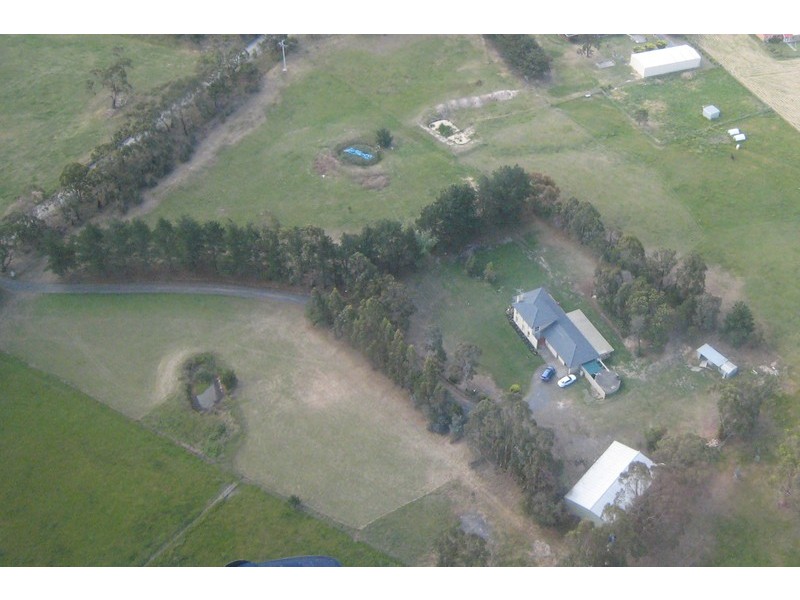 15 Farrans Road, Hazelwood South VIC 3840