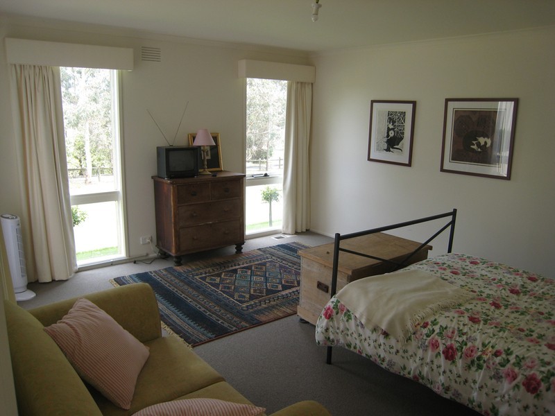 15 Farrans Road, Hazelwood South VIC 3840