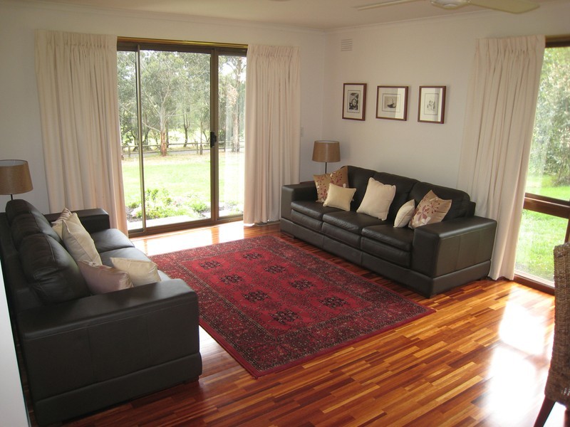 15 Farrans Road, Hazelwood South VIC 3840