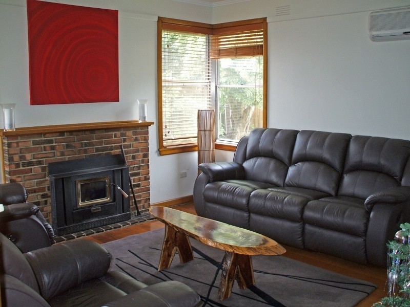 30 Balding Street, Mirboo North VIC 3871