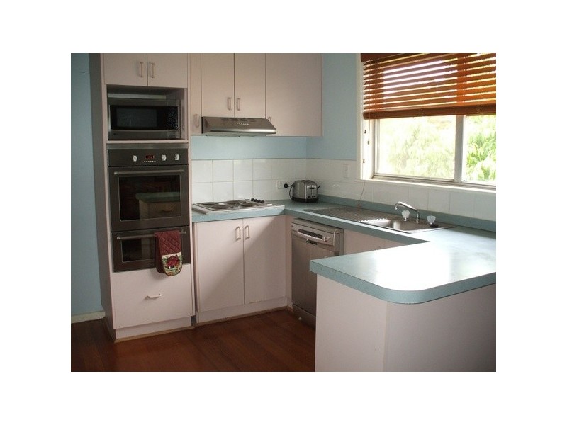 12 Peacock Street, Mirboo North VIC 3871