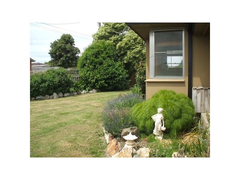 12 Peacock Street, Mirboo North VIC 3871