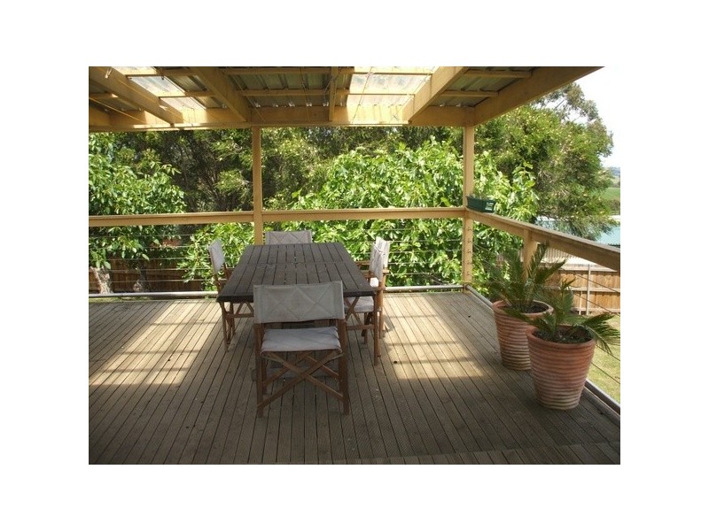 12 Peacock Street, Mirboo North VIC 3871