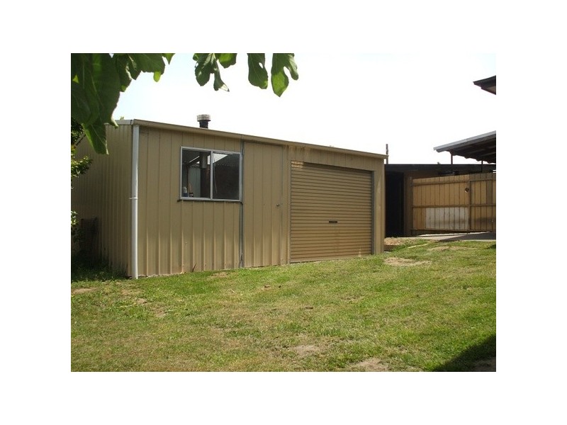 12 Peacock Street, Mirboo North VIC 3871