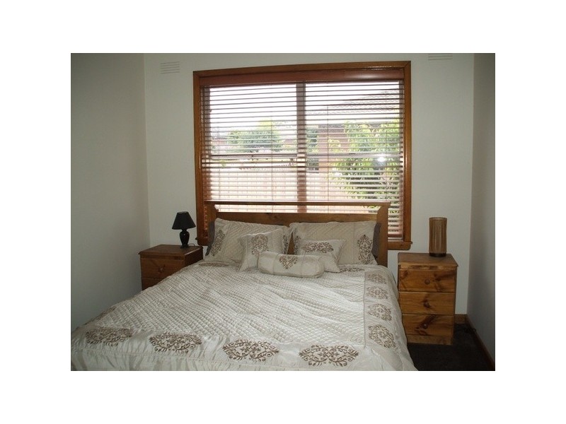 12 Peacock Street, Mirboo North VIC 3871