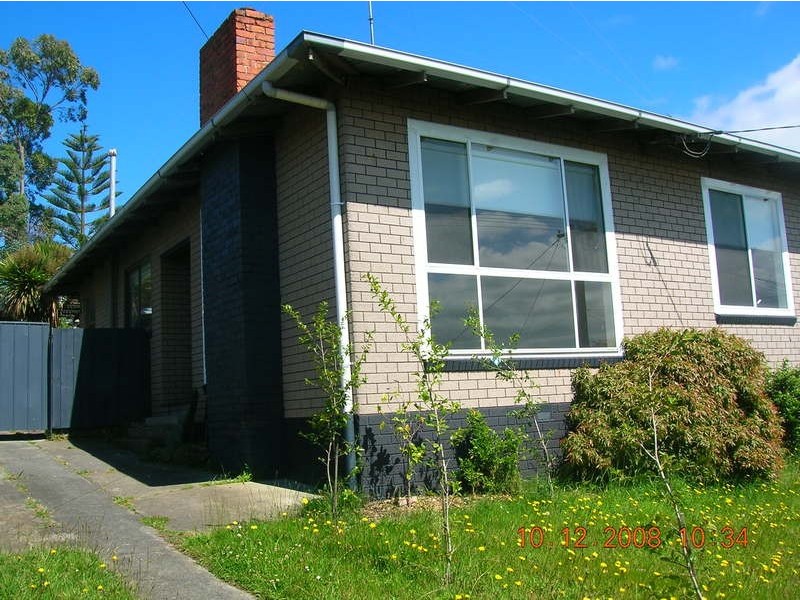 17 Evans Street, Morwell VIC 3840