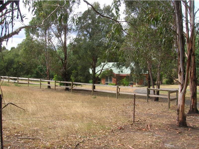 20 Warren Terrace, Hazelwood North VIC 3840