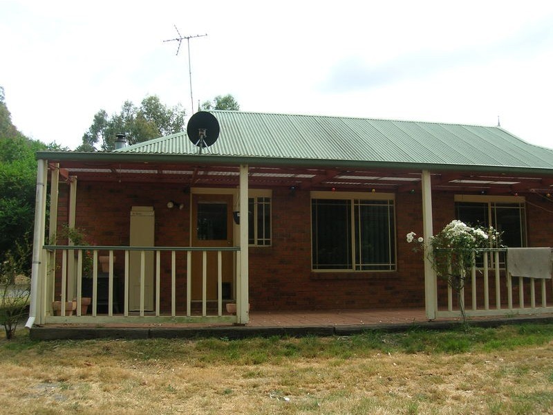 20 Warren Terrace, Hazelwood North VIC 3840