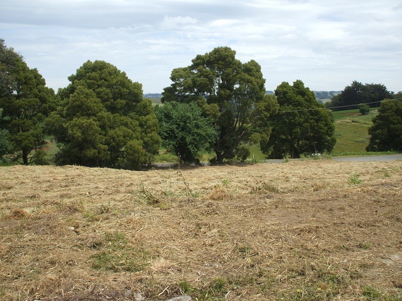 43 Giles & 7 Peters Street, Mirboo North VIC 3871