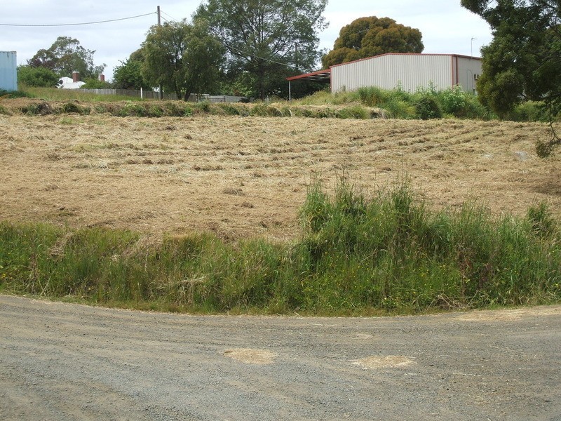 43 Giles & 7 Peters Street, Mirboo North VIC 3871