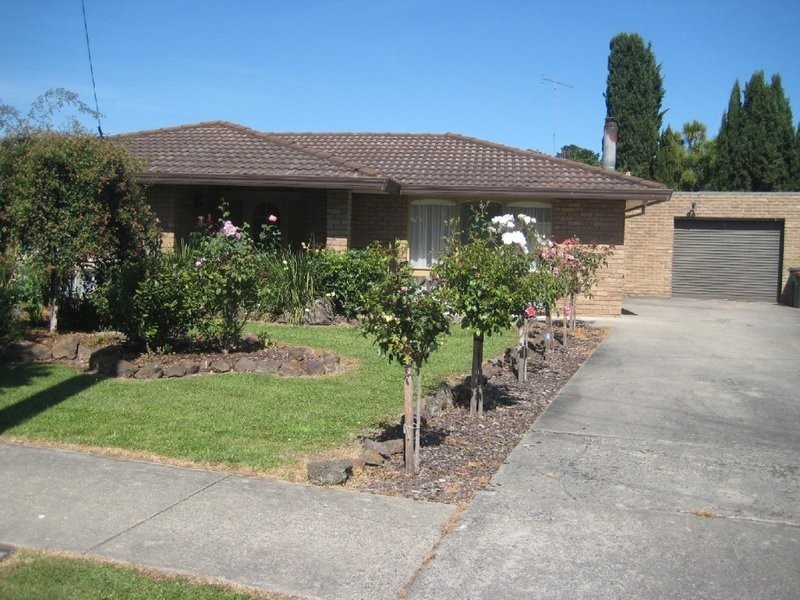 24 Williams Crescent, Yinnar VIC 3869