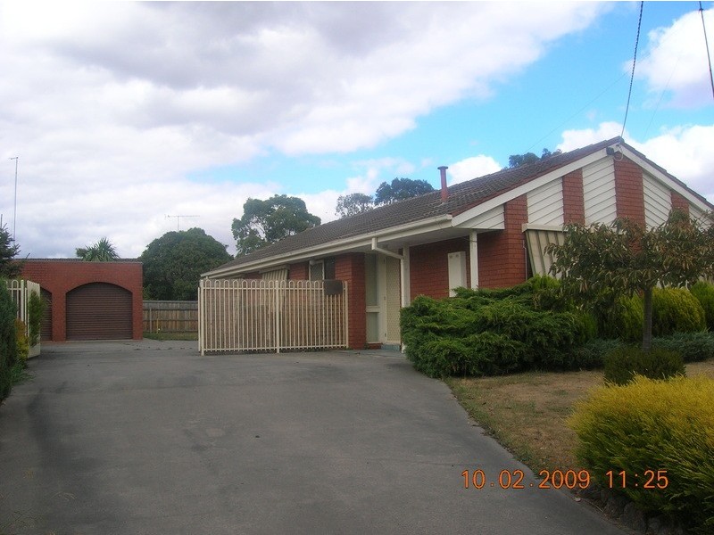 42 Waratah Drive, Morwell VIC 3840