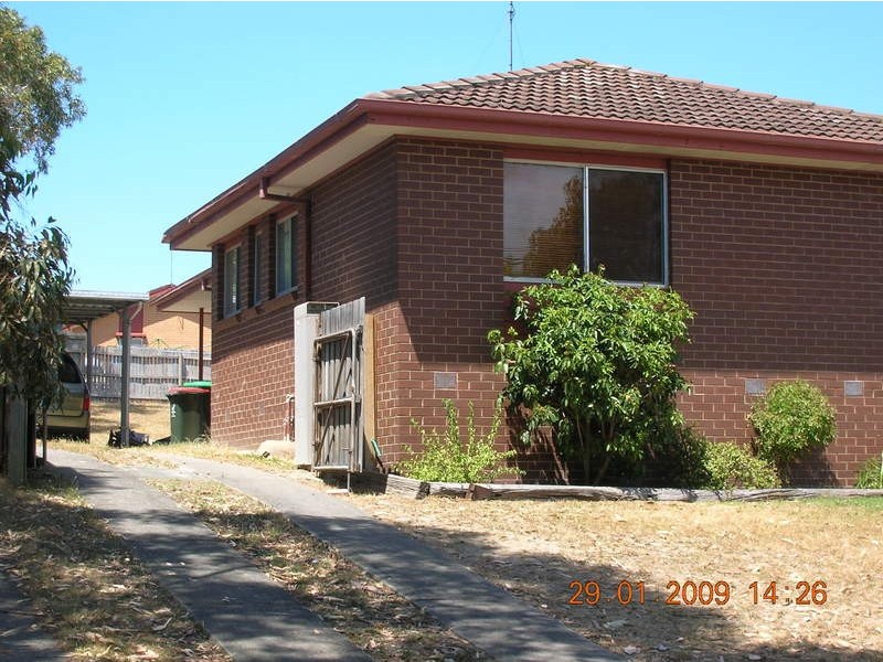 27 Banksia Crescent, Churchill VIC 3842