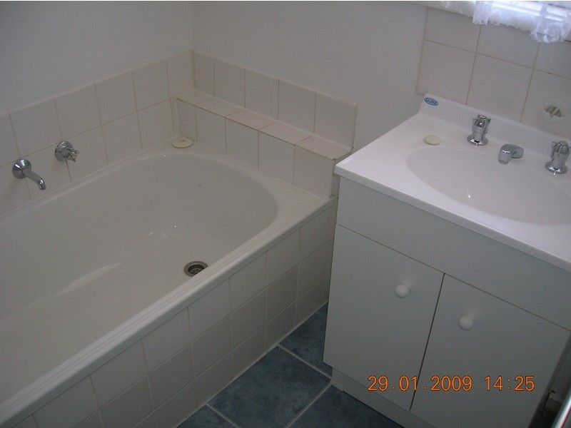 27 Banksia Crescent, Churchill VIC 3842