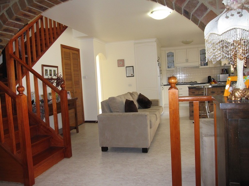 24 Balding Street, Mirboo North VIC 3871