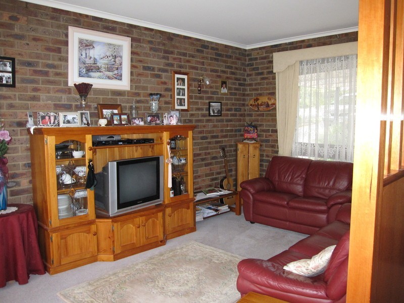 24 Balding Street, Mirboo North VIC 3871